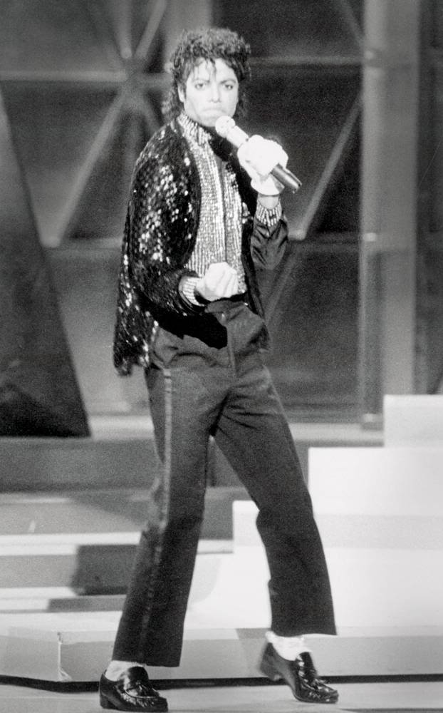 Michael during performance on Motown 25.